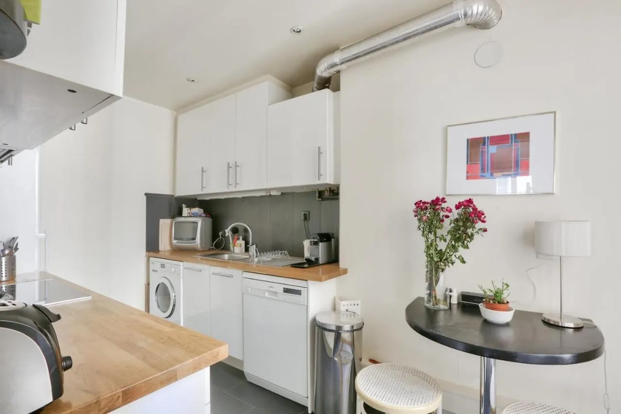 Beautiful Apartment Very Close To The Arc De Triomphe Paris